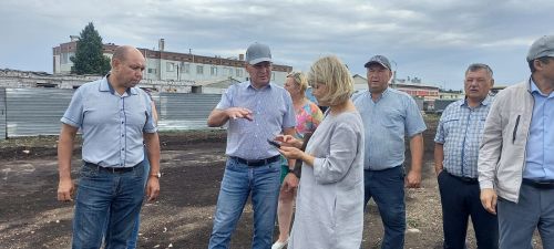 Глава района Фаил Камаев ознакомился с ходом реализации программы «Наш двор»