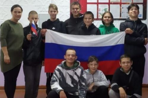 В Иштеряковском СДК прошла беседа о Государственном флаге Российской Федерации
