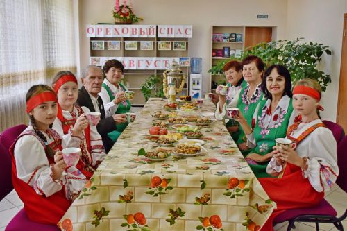 Кенәз авыл мәдәният йортында күңелле “Чикләвек Спасы” бәйрәме үткәрелде