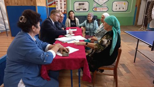 Прошли круглые столы с участием пожилых и специалистов центра социального обслуживания «Шафкать», фонда пенсионного и социального страхования, Тукаевской ЦРБ