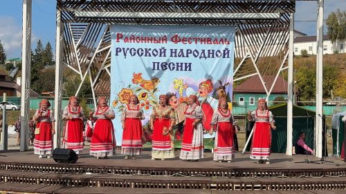Круглопольский вокальный ансамбль «Родные напевы» принял участие во II Районном фестивале русской народной песни «Лейся, песня русская!» в городе Мамадыш!
