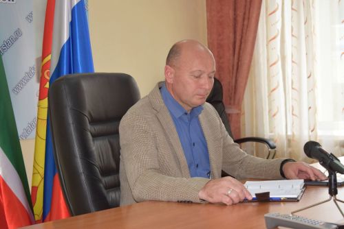 Глава района Фаил Камаев провел совещание по подготовке к Декаде пожилых