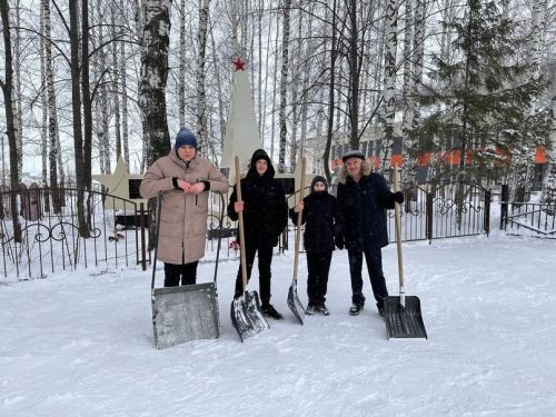 Жители Тукаевского района объединились для борьбы с снежными непогодами