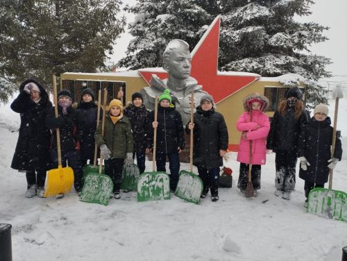 Жители Тукаевского района объединились для борьбы с снежными непогодами