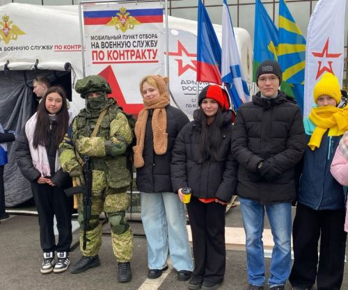 Сила V правде»: Учащиеся Тукаевского района на выставке трофейной техники НАТО