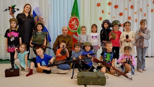 Выездная выставка музея Князевской школы прошла в детском саду «Солнышко»