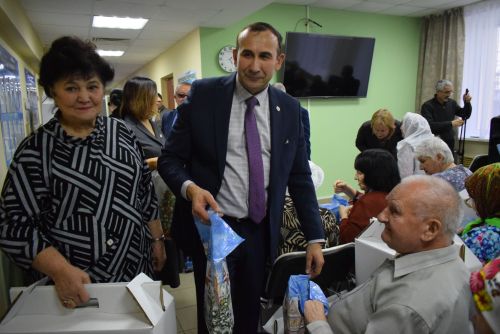 Авыруларның, өлкәннәрнең хәл-әхвәлен белү – саваплы гамәл