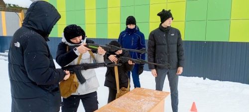 Военно-спортивная игра «Зарница - 2024»: дети сражались за честь и победу в честь Дня Защитника Отечества и 35-летия вывода Советских войск из Афганистана