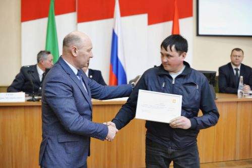 Фермерлар җыелган җирдә