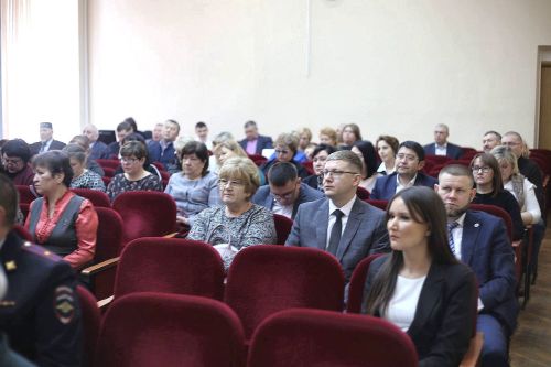 Главе района Фаилю Камаеву вручили «Благодарность» за поддержку ветеранов и контртеррористических операций