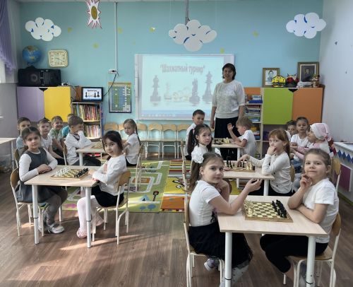 Шахматта акыл көче кирәк