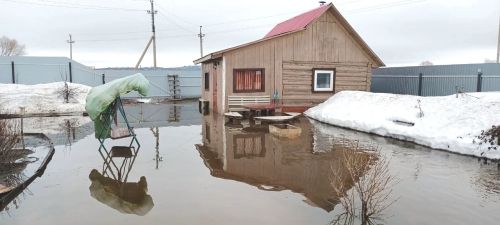 Бдительность в условиях аномальных снегопадов: внимание уделяется половодью в деревне Куперле