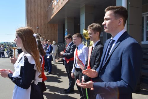 Тукаевский район: прозвенел «Последний звонок» во всех школах