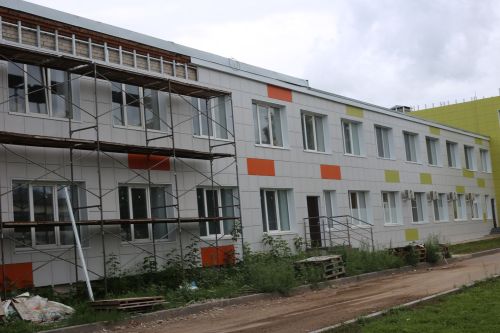 Әлфия Когогина эшлекле визит белән килде