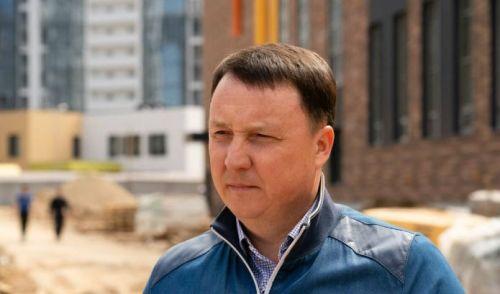 Марат Айзатуллин поздравил строителей и ветеранов отрасли с Днем строителя