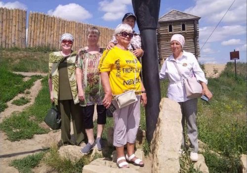 Волонтерлар экскурсиягә барды
