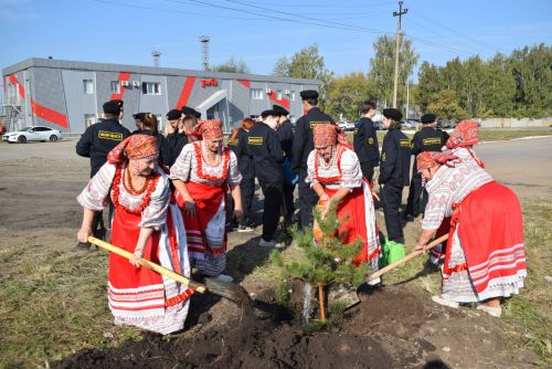 150 лет Куйбышевской железной дороги: празднование с высадкой 150 деревьев