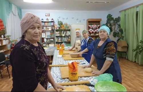 Волонтёры и жители села Калмия объединяют свои усилия