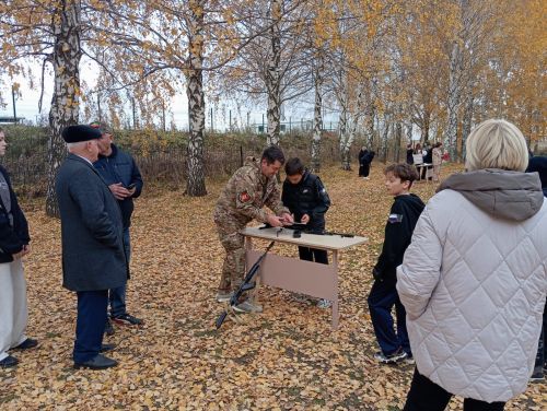 Көч, җитезлек һәм патриотик хисләр: Новотроицкое мәктәбендә Иң яхшы «Яшь армиячеләрне» сайладылар