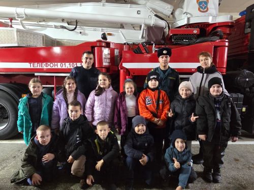 Геройлар белән танышу: 72 нче янгын сүндерү бүлкгенә экскурсия