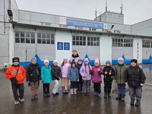 Геройлар белән танышу: 72 нче янгын сүндерү бүлкгенә экскурсия