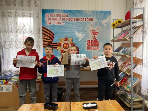 «Мы такие разные, но мы вместе»: в Мусабай-Заводской библиотеке шашками скрепили дружбу