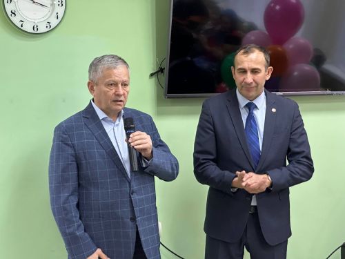 ТР Дәүләт Советы депутаты Марат Бариев игелек һәм шәфкатьлелек декадасы кысаларында интернат-йортта булды