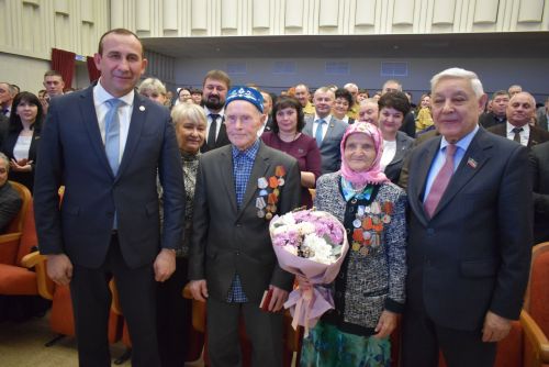 Фарид Мухаметшин вручил медали ветеранам района