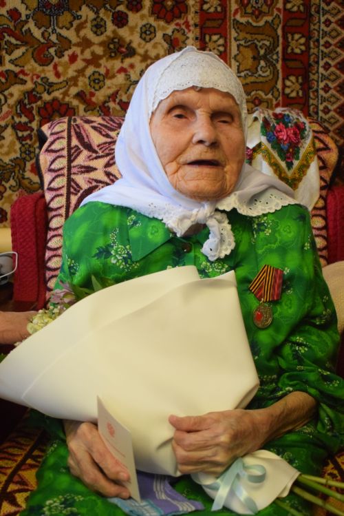 Тыл хезмәтчәннәренә хөрмәт