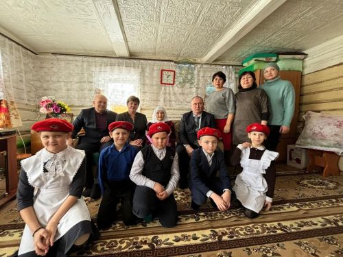 Ветеранам Староабдуловского сельского поселения были вручены юбилейные медали «80-летия Победы в Великой Отечественной войне 1941-1945 гг.»