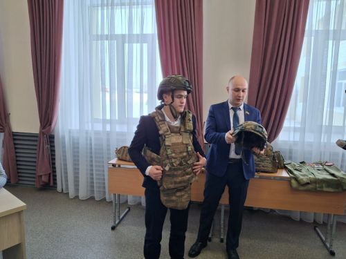Депутат Государственного Совета Эдуард Шарафиев провел парламентский урок