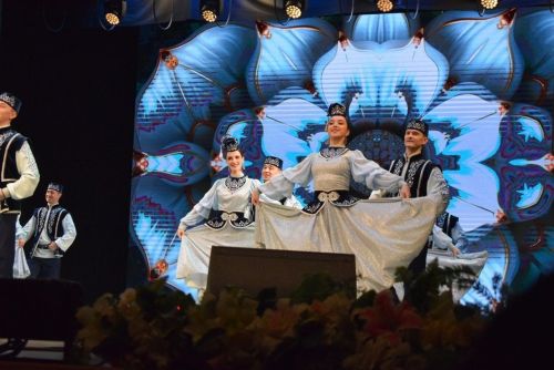 8 марта  - в ДК «Энергетик» провели праздник
