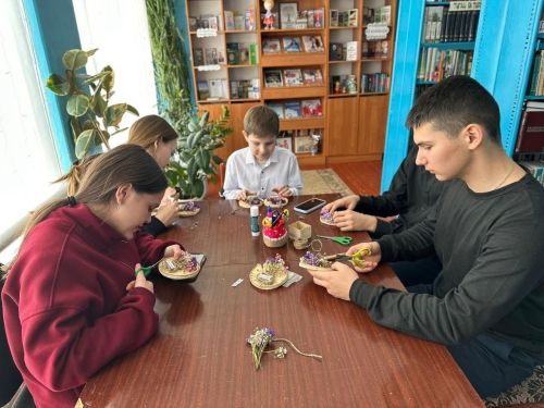 Иштирәк авылы китапханәсендә үзенчәлекле мастер-класс уздырдылар