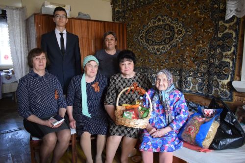 80 лет Победе: Тукаевский район навестил вдову участника войны