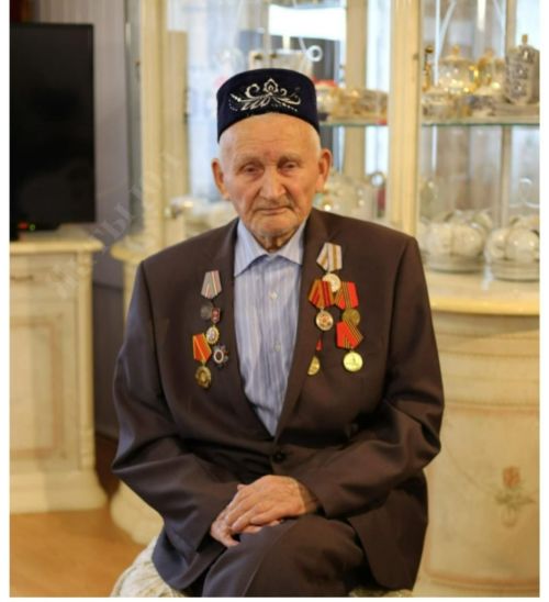 Яу кичкән аксакал