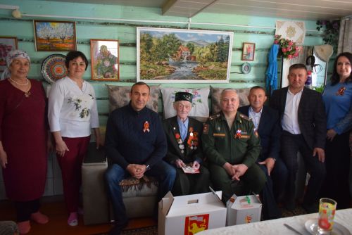 Руководитель Исполнительного комитета Тукаевского района Камиль Назмиев встретился с ветеранами