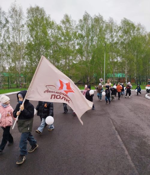 Празднование Дня Победы – важное событие для всех людей нашей страны. Оно не может пройти незамеченным и для дошкольников