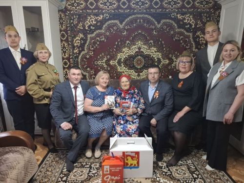 Чествуем ветеранов