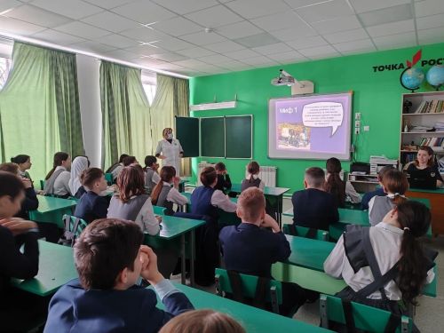 Район хастаханә хезмәткәре балалар белән очрашты