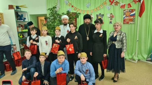 Визит добра и единства: Имам и Епископ подарили тепло тем, кто в нем нуждается
