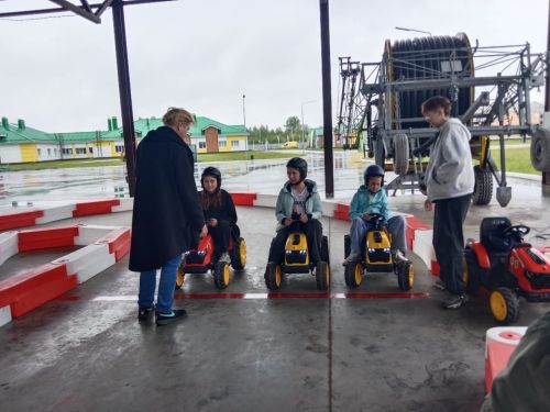«Мин Агрода»: Түбән Суыксу укучылары авыл хуҗалыгының киләчәгенә күз салдылар