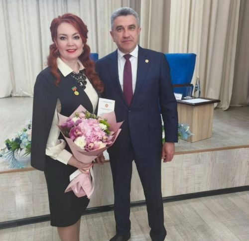 Торжественный момент в Школе Иннополис: признание заслуг в дошкольном образовании