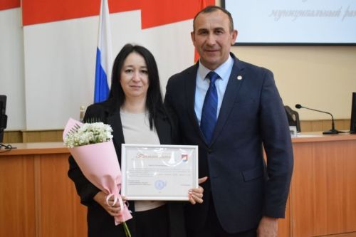 Бүген журналистлар, матбугат һәм массакүләм мәгълүмат чаралары хезмәткәрләре үзләренең һөнәри бәйрәмнәрен билгеләп үтәләр!