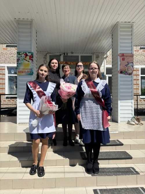 Күңелләрдә мәңге кал син, соңгы кыңгырау чыңы...