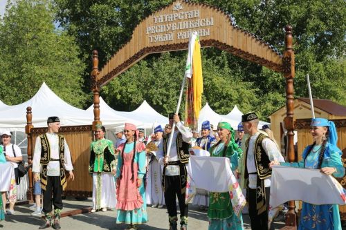 Тукай районы Сабатуенда көтеп калабыз