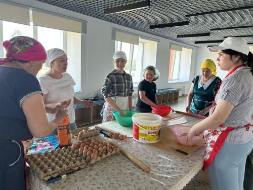 Волонтерлар сугышчыларга токмач әзерләделәр