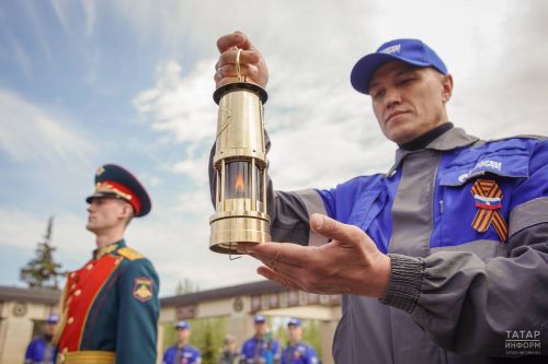 Торжественная передача частицы Вечного огня состоялась в Казани