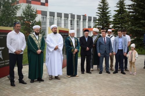 Инсаф хәзрәт Сәүбәнов имам-мөхтәсиб итеп яңадан сайланды