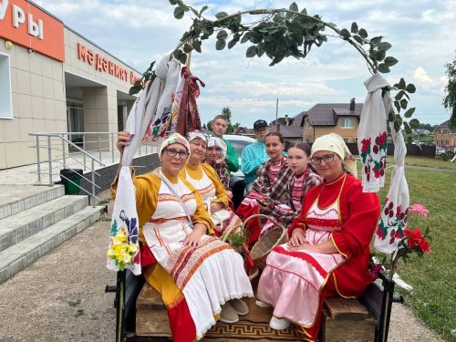 В ярких нарядах для яркого праздника