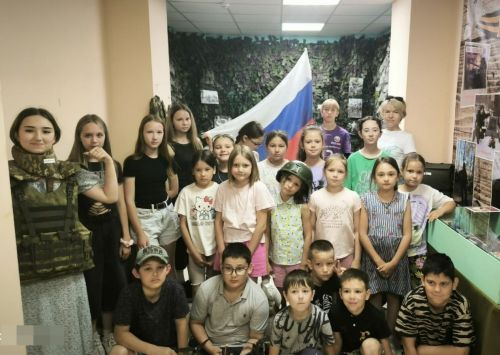 Школьники посетили музей